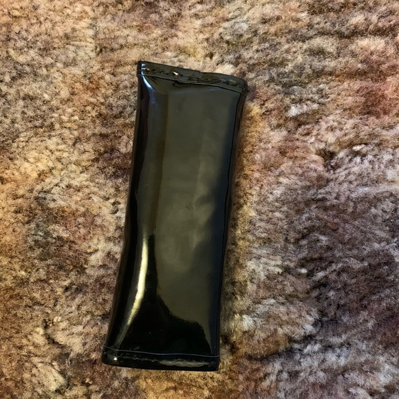 It Cosmetics Your Beautiful Basics 3-Piece Makeup Brushes Travel Set - Picture 4 of 6